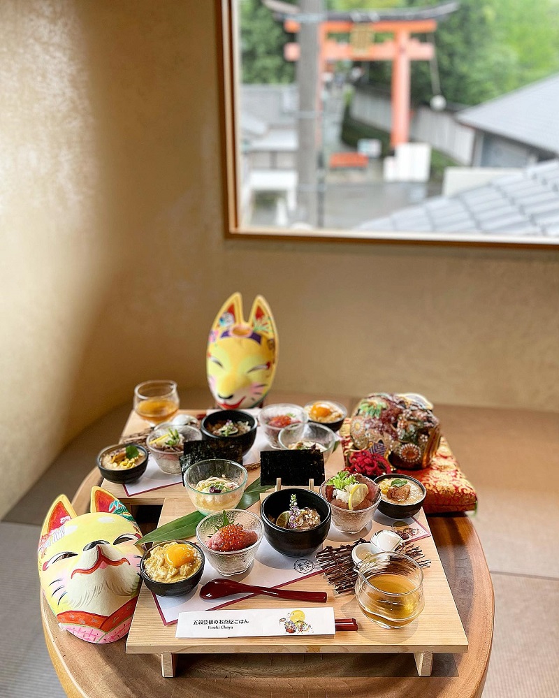 京都市 伏見稲荷大社近くのお洒落カフェで五木茶屋名物ランチ 食べ比べ膳 を食べてきた 滋賀つーしん