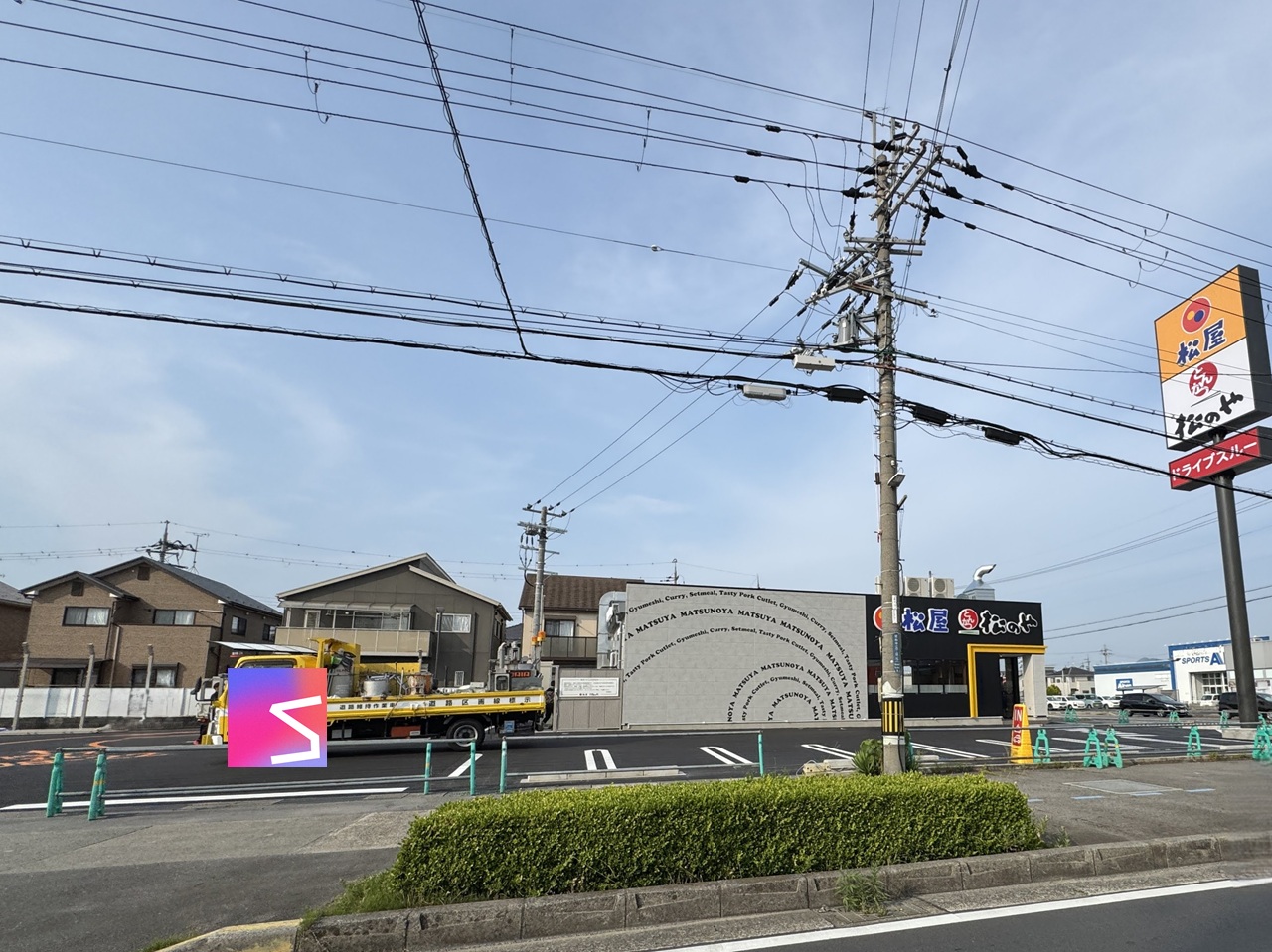 松屋栗東霊仙寺店の外観写真(2025年7月3日撮影②