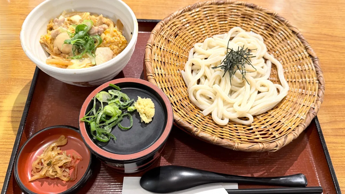 自家製麺 杵屋 親子丼定食(ざるうどんを選択)