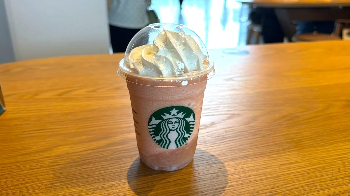 ピーチ&ピーチミルク フラペチーノを購入