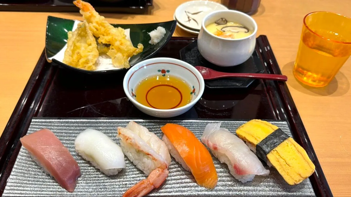 【高島市】「すし処海座 あどがわ店」で昼すし定食を食べてきました
