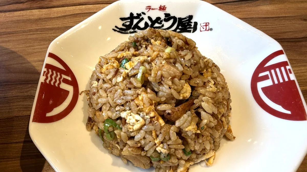 ラー麺ずんどう屋近江八幡店で「にんにくチャーハン」を食べてみた！ニンニクが想像以上にゴロゴロ